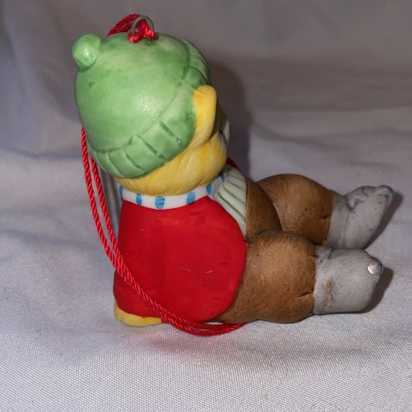 Kitty Cucumber Vintage Holiday Christmas Cat Ice Skater Ornament 1985 - Picture 7 of 12